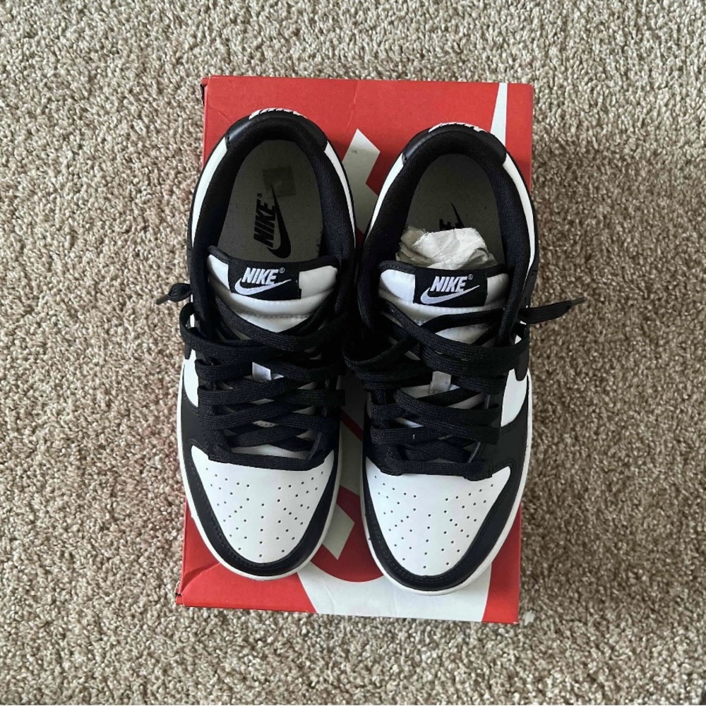 Nike Panda Dunk - image 2